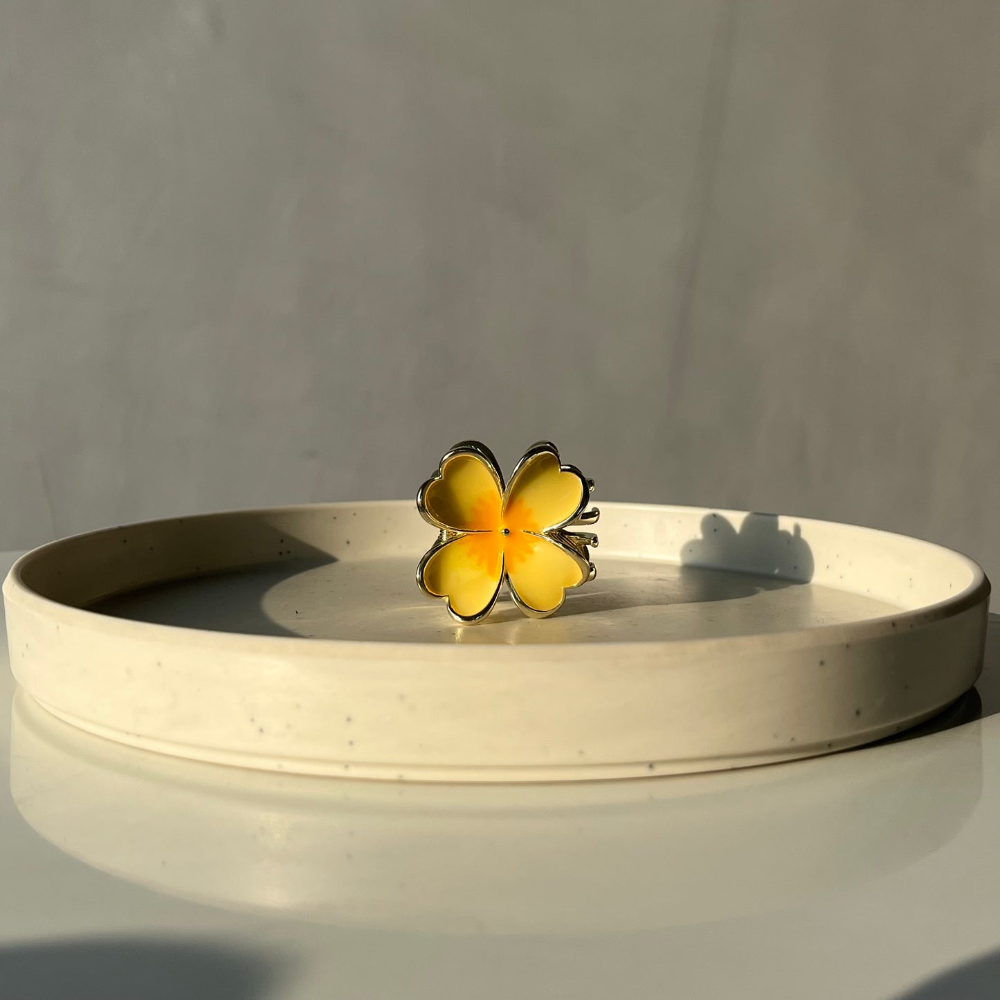 Premium 4-Petal Metal Flower Hair Claw - Luxe Gloss Finish