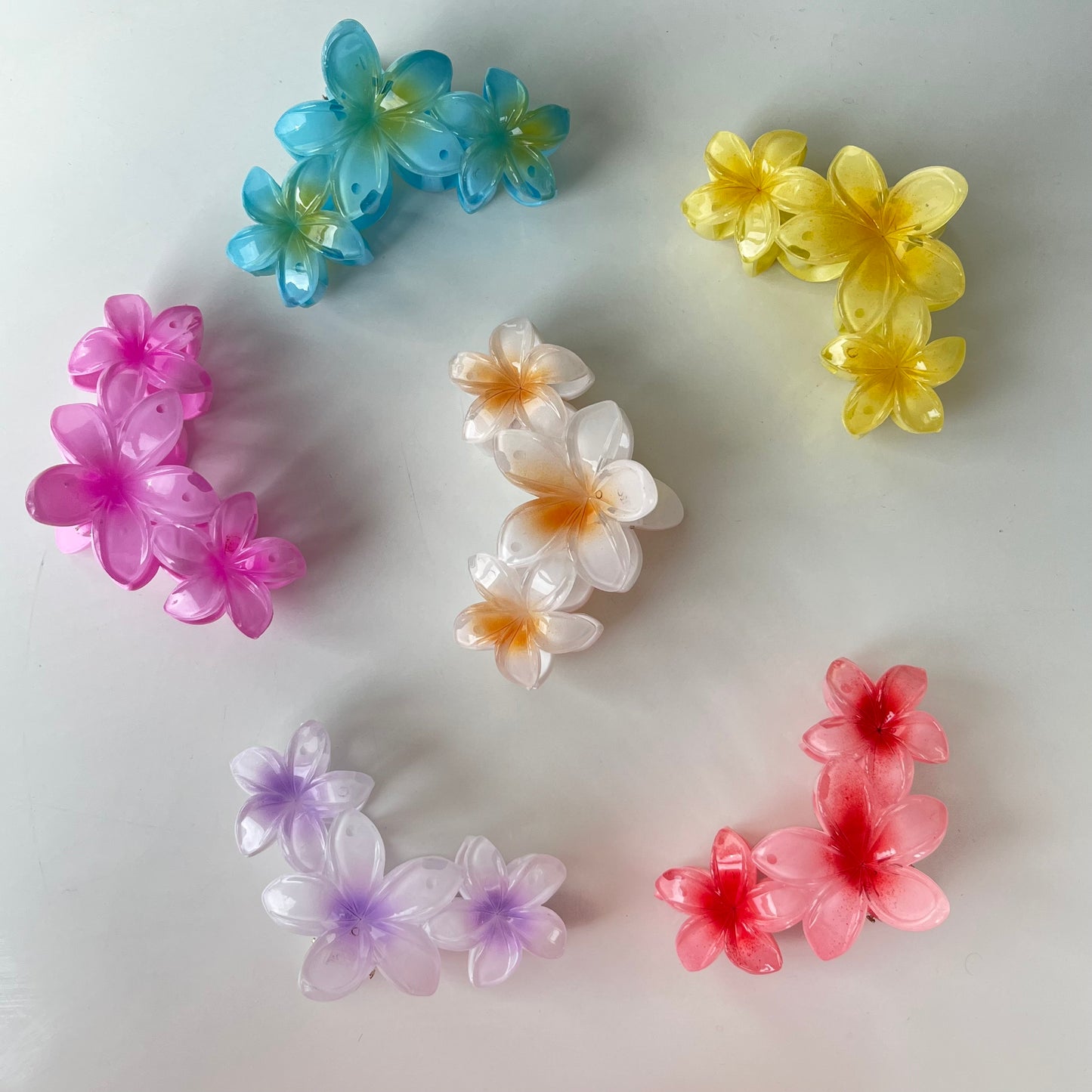 Triple Flower Gloss Hair Claw - Vibrant and Glossy Floral Design