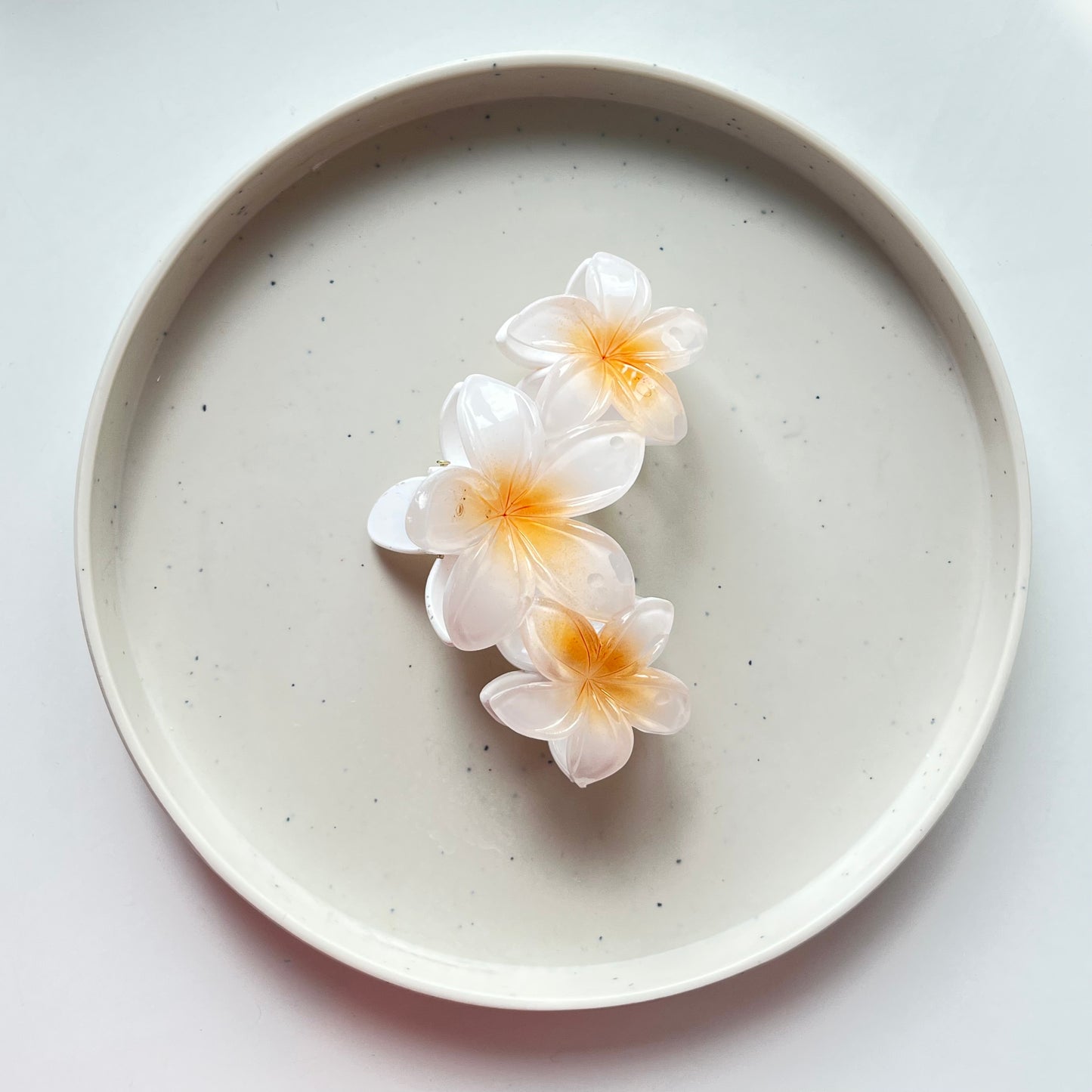 Triple Flower Gloss Hair Claw - Vibrant and Glossy Floral Design
