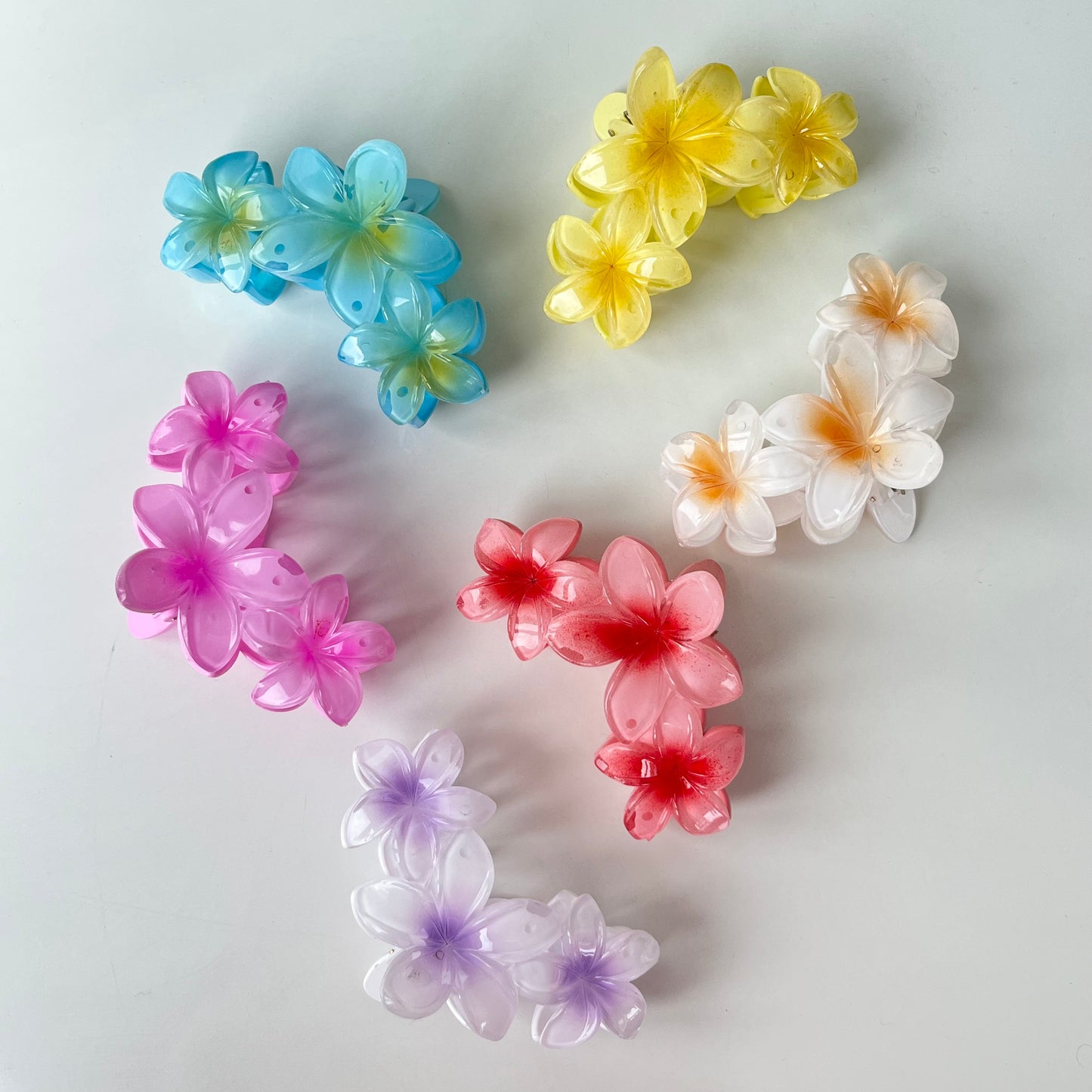 Triple Flower Gloss Hair Claw - Vibrant and Glossy Floral Design