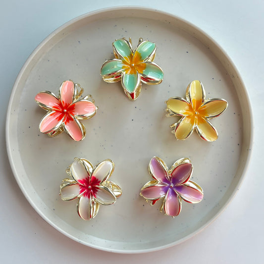 LuxeBloom – Glossy Metal Flower Claw | 5 Shades