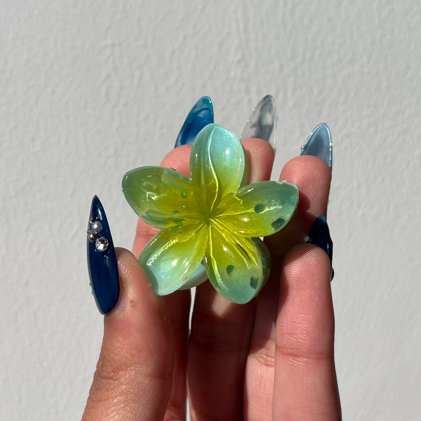 Hawaiian Flower Claw Clip - Small Size, Tropical Mini Design